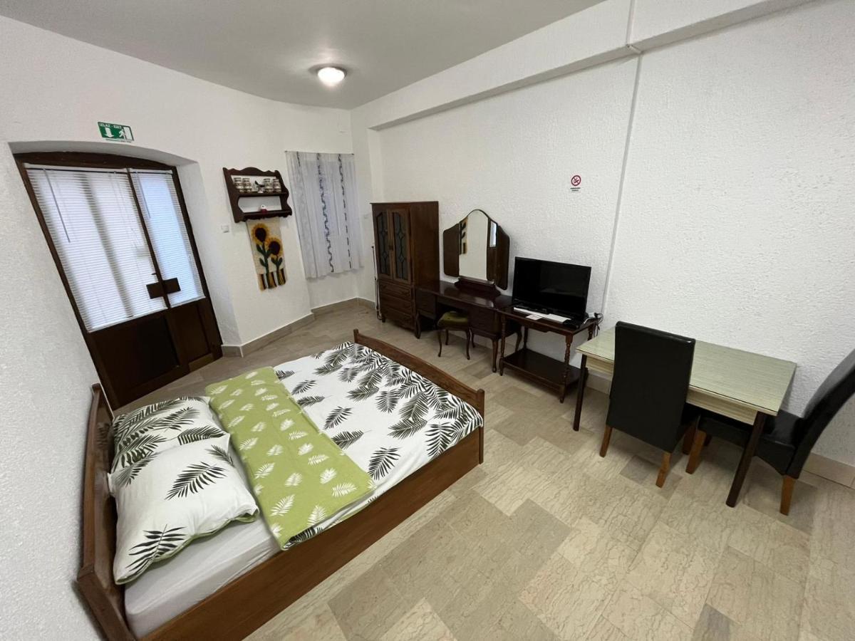 Old Town Apartment เมดูลิน ภายนอก รูปภาพ